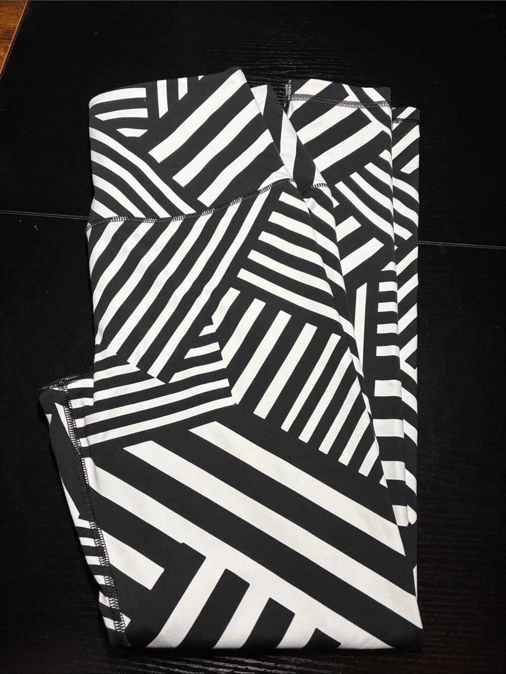 High-Rise Black & White Geometric Leggings